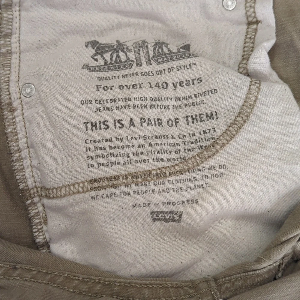 Levi's  505 Beige Pants/Jeans 38 X 32 WHITE TAG !!! BEAUTIFUL....